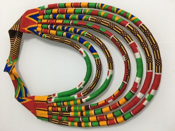 Halsketten - Wounding - aus afrikanischem Stoff